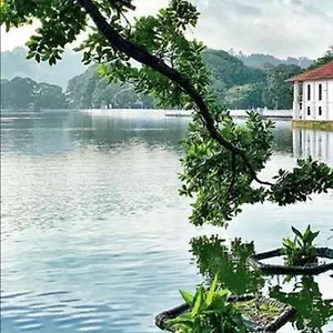 Charlton Rest Kandy